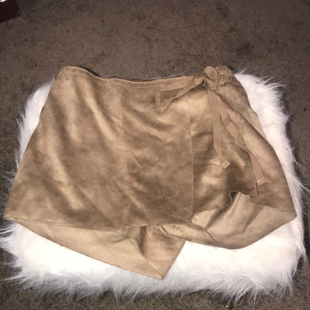 Brown skirt/shorts